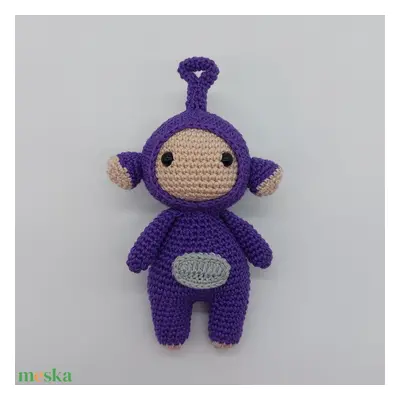 Lila kis amigurumi figura