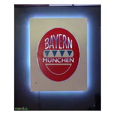 Bayern München logo - falikép ledes háttérvilágításal.