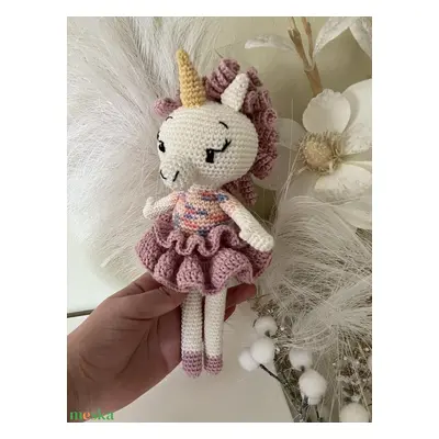 Amigurumi horgolt egyszarvú