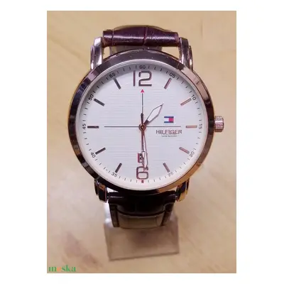 Tommy Hilfiger 4434 Watch Aranyozott tokban, krokodil mintás varrott bőr szíjjal