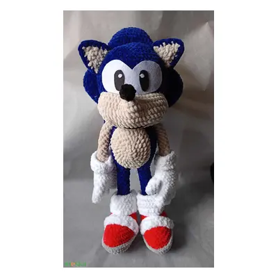 Horgolt sonic figura