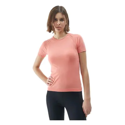 Női rövid ujjú turista póló 4F TSHIRT FNK-4FWSS24TFTSF738-64S-SALMON CORAL