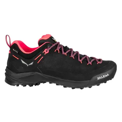 Női alacsony túracipő teljes bőrből SALEWA Wildfire Leather W GTX black fluo coral