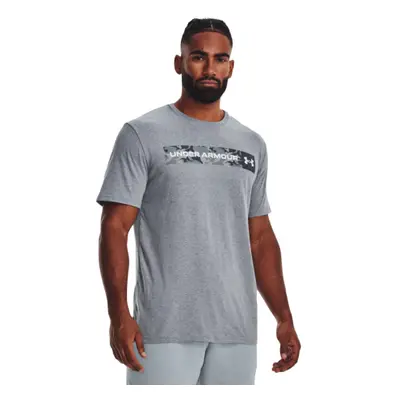 Rövid ujjú férfi póló UNDER ARMOUR UA CAMO CHEST STRIPE SS-GRY 035