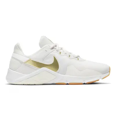 Női sportcipő (edzés) NIKE Wmns Legend Essential 2 platinum tint metallic gold