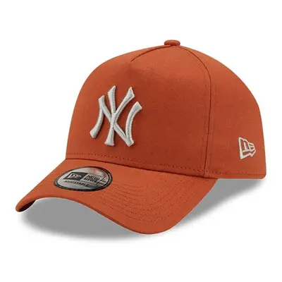 Sapka kšiltovka New Era 39thirty MLB NY Yankees Essential Brown