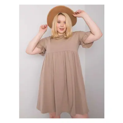 Női plus size ruha CHIARA sötét bézs