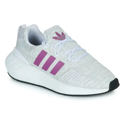 adidas SWIFT RUN 22 J Rövid szárú edzőcipők Fehér