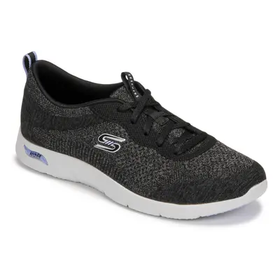 Skechers ARCH FIT REFINE Rövid szárú edzőcipők Fekete