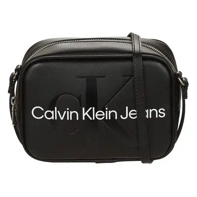 Calvin Klein Jeans CKJ SCULPTED NEW CAMERA BAG Válltáskák Fekete