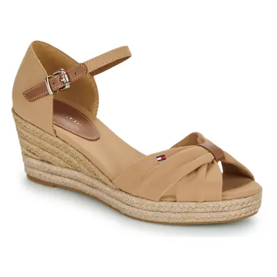 Tommy Hilfiger BASIC OPEN TOE MID WEDGE Gyékény talpú cipők Bézs