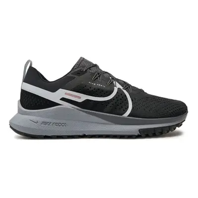 Nike DJ6158 Divat edzőcipők Fekete