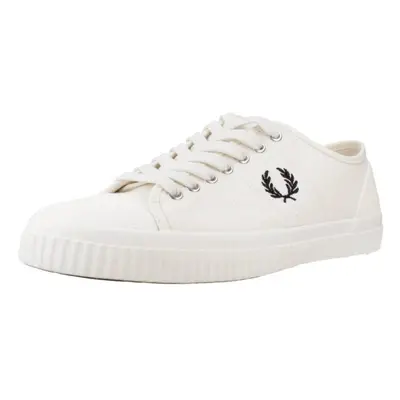 Fred Perry HUGHES LOW CANVAS Divat edzőcipők Fehér