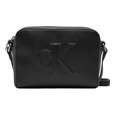 Calvin Klein Jeans SCULPTED CAMERA BAG DEBOSS K60K612726 Táskák Fekete