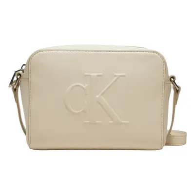 Calvin Klein Jeans SCULPTED CAMERA BAG DEBOSS K60K612726 Táskák Fehér