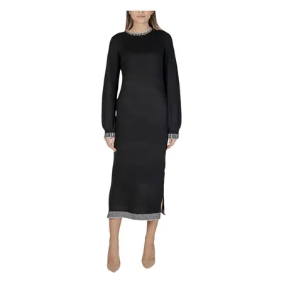 Vila VISONJA MIDI BODYCON MIDI KNIT DRESS /KA 14103827 Rövid ruhák Fekete