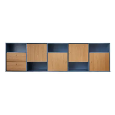 Kék-natúr színű alacsony függő komód tölgyfa dekorral 220x61 cm Mistral – Hammel Furniture