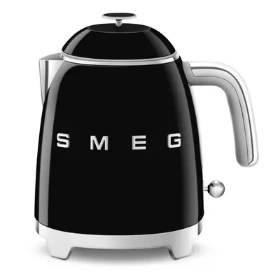 Fekete rozsdamentes acél vízforraló 800 ml Retro Style – SMEG