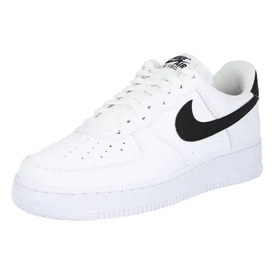 Nike Sportswear Rövid szárú sportcipők 'AIR FORCE 07' fekete / fehér