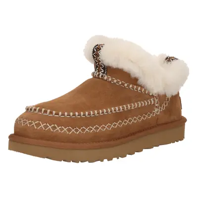 UGG Bakancsok 'Classic Ultra Mini Alpine' krém / karamell